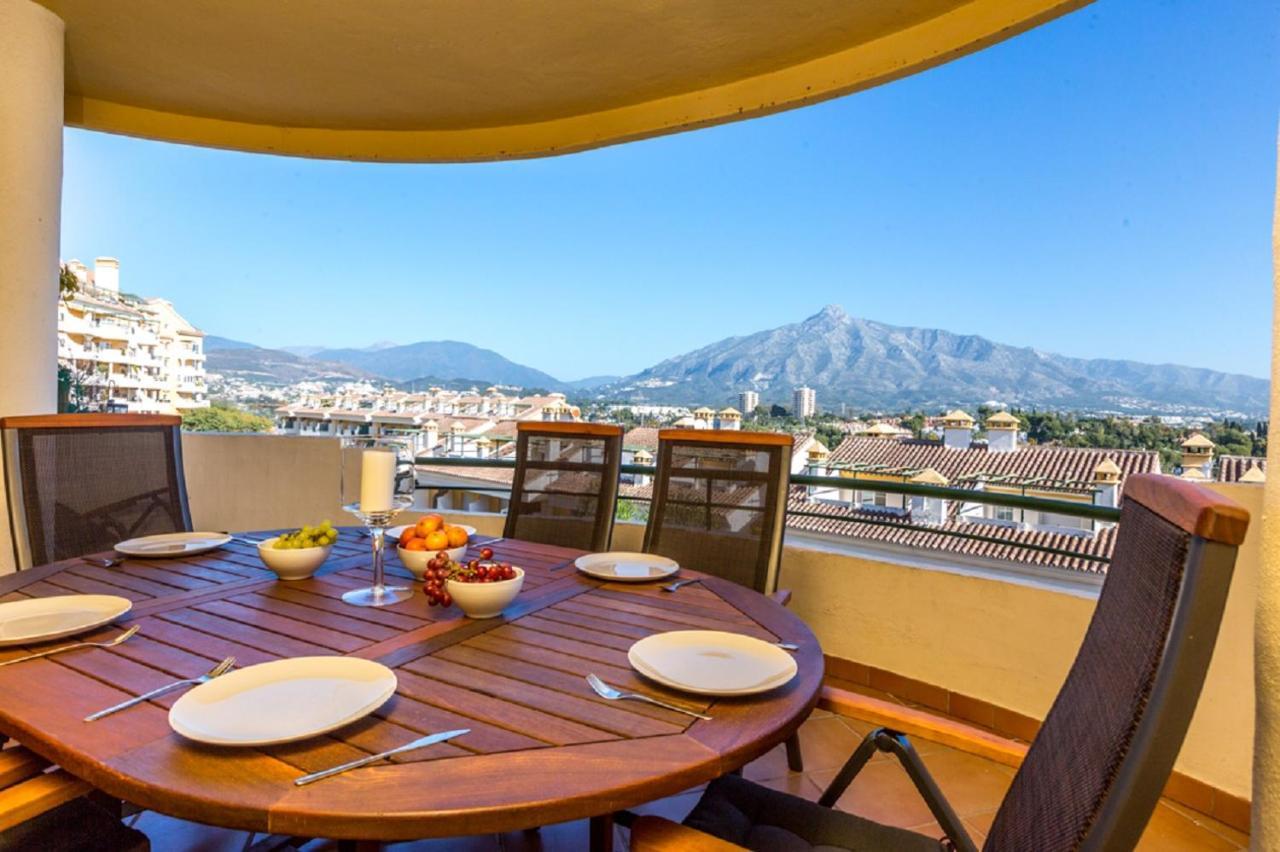 Puerto Banus Senorio De Aloha 3 Bed With Seaviews *