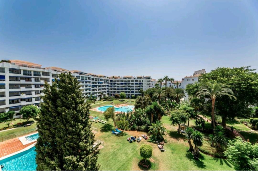 3 Bed Penthouse In The Heart Of Puerto Banus & Pool Apartment