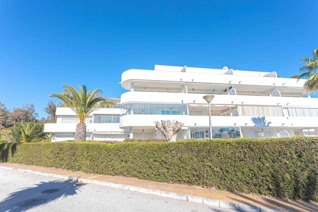 Brigth Apartment/2bed/2bath/100m Beach/sea Views * Marbella