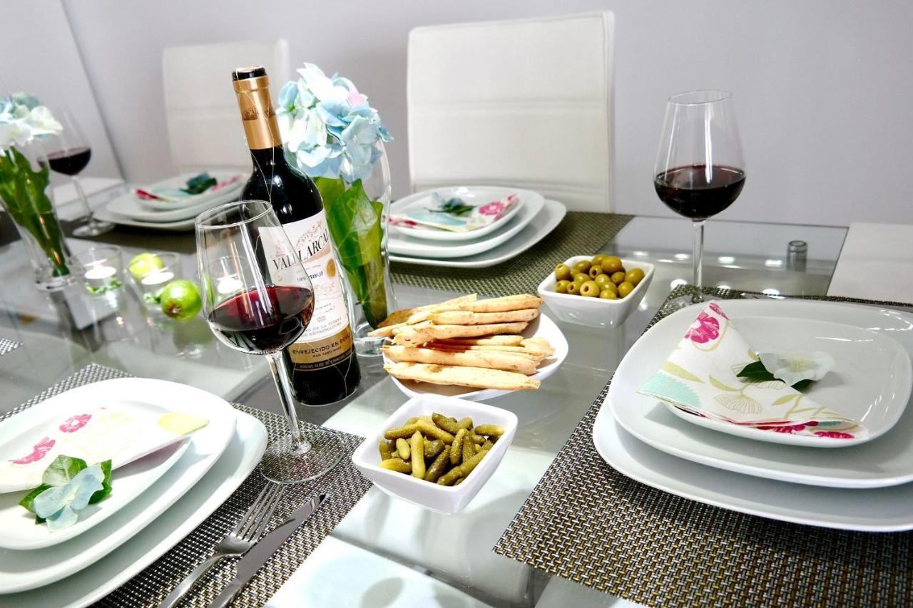 Luxurious Vacational With 3 Bedrooms And Pool At Cabopino Golf By Solrentspain Apartment *