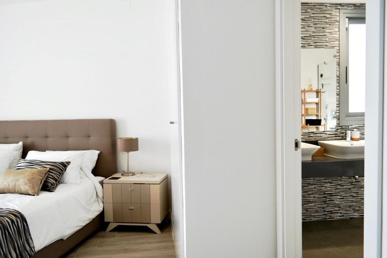 Apartment Luxurious Vacational With 3 Bedrooms And Pool At Cabopino Golf By Solrentspain *