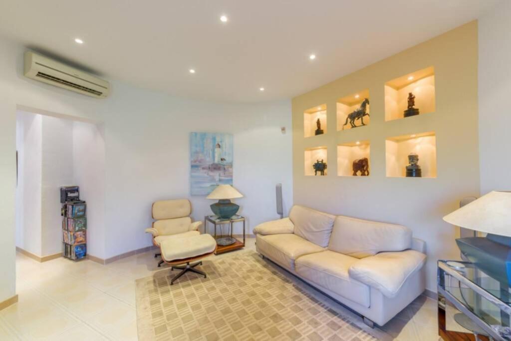 Palatial In Hacienda Chapas,