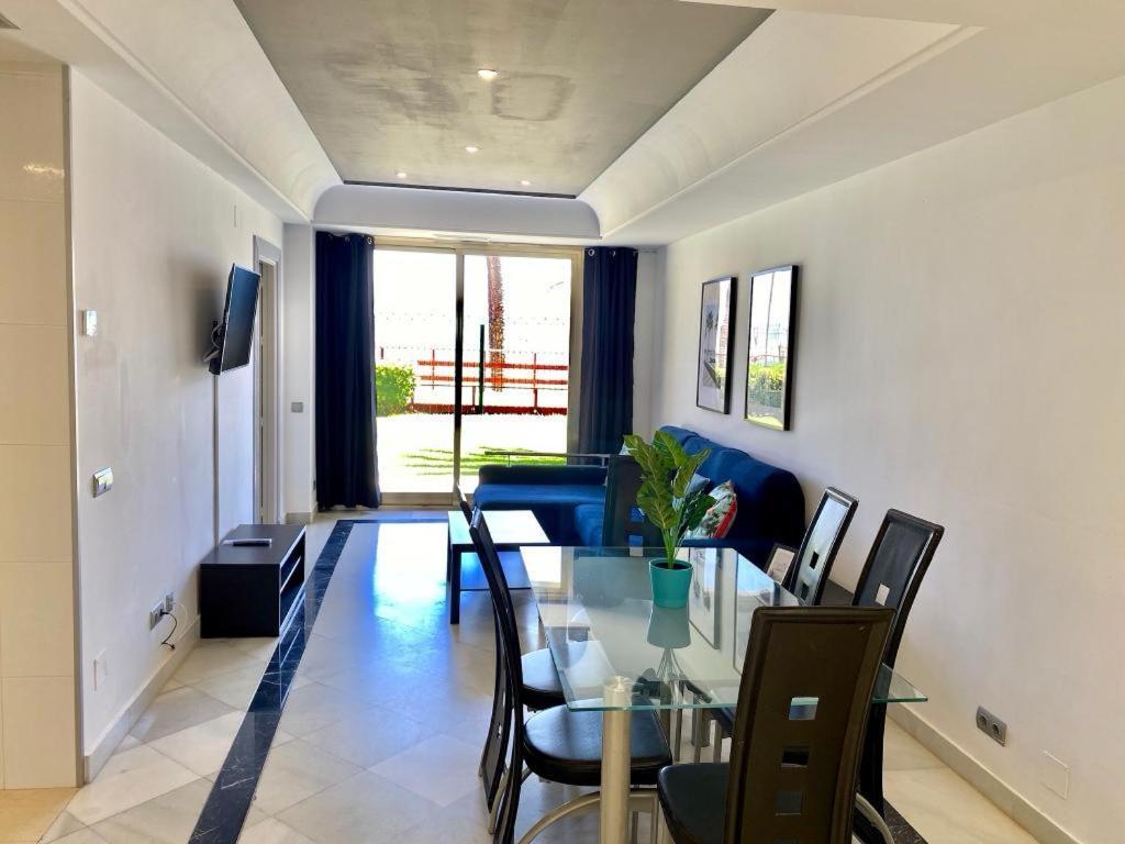 Puerto Banus 2 Bedrooms Oceanfront C Marbella