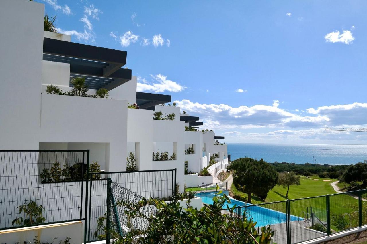 Luxurious Vacational With 3 Bedrooms And Pool At Cabopino Golf By Solrentspain