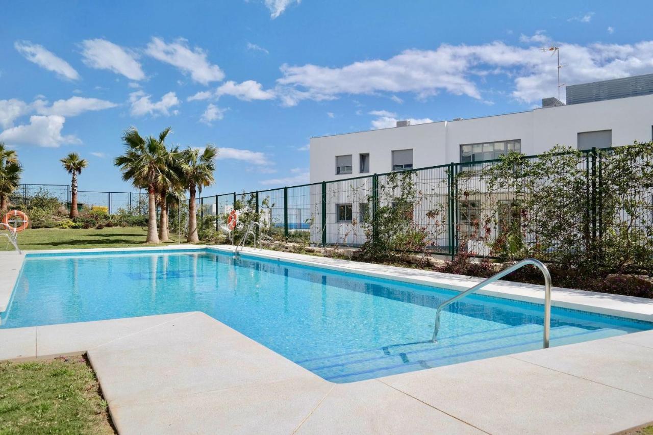 Luxurious Vacational With 3 Bedrooms And Pool At Cabopino Golf By Solrentspain