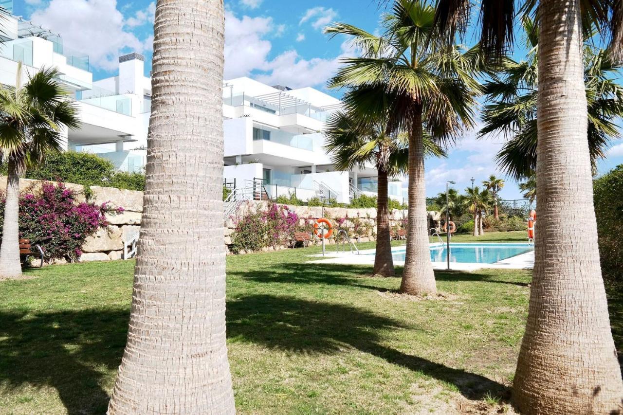 Luxurious Vacational With 3 Bedrooms And Pool At Cabopino Golf By Solrentspain Marbella