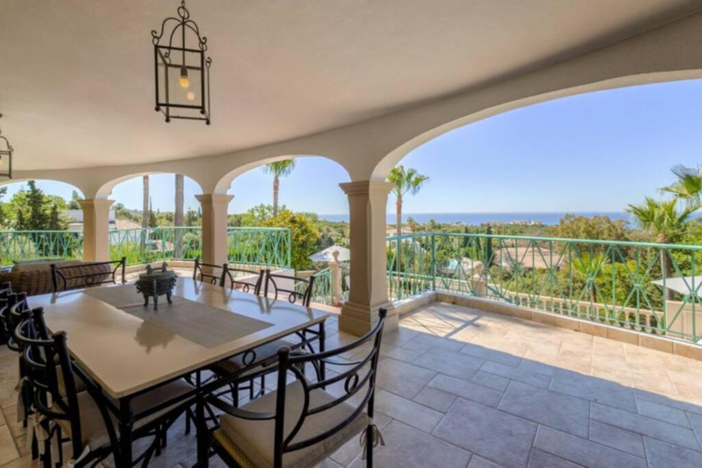 Palatial In Hacienda Chapas,
