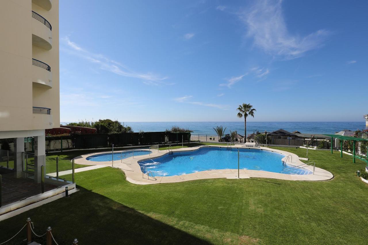 Apartment Banana Primera Linea De Playa Marbella