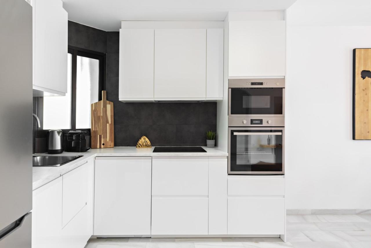 Two Bedroom In Puerto Banus With Terrace *