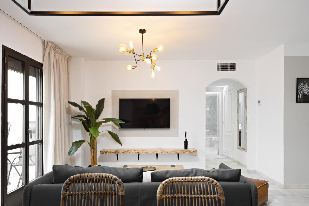 Two Bedroom In Puerto Banus With Terrace