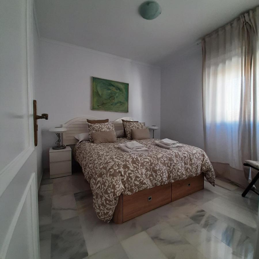 3 Bed Penthouse In The Heart Of Puerto Banus & Pool Apartment *