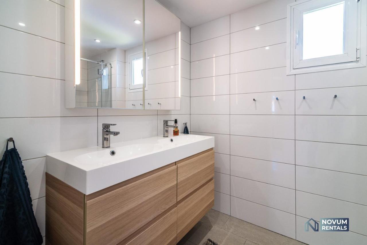Modern 2 Bedroom Penthouse W/ Terrace, Pool & Bbq