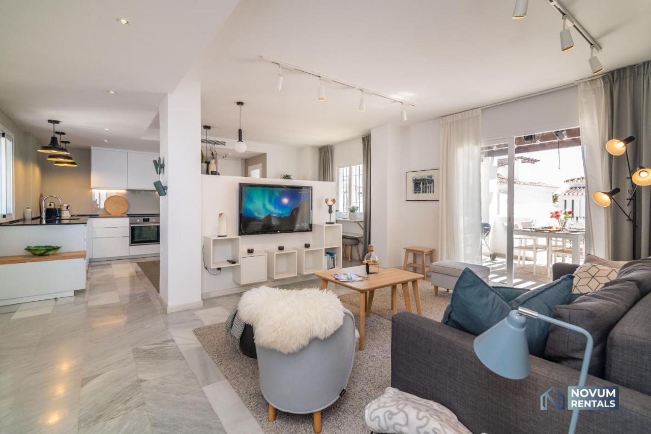 Modern 2 Bedroom Penthouse W/ Terrace, Pool & Bbq Apartment Marbella