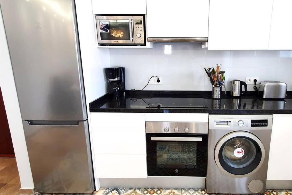 Apartment Modern Two Bedroom In Centre