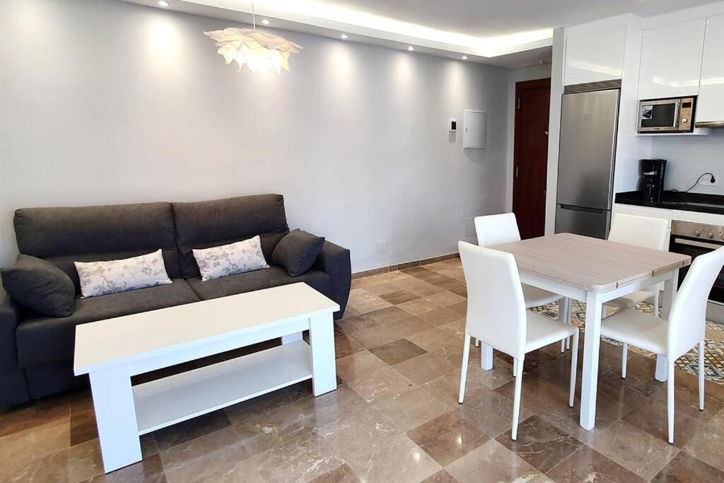 Apartment Modern Two Bedroom In Centre Marbella