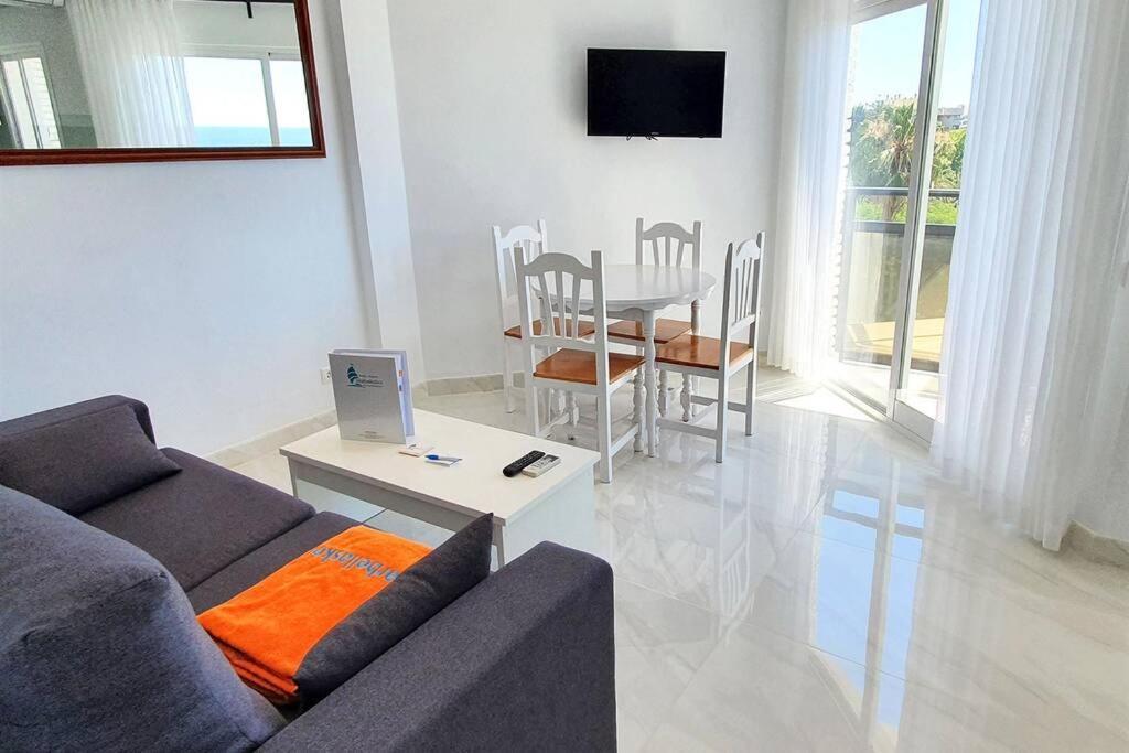 Skol 521. Fantastic On The Beachfront For Rental. Apartment