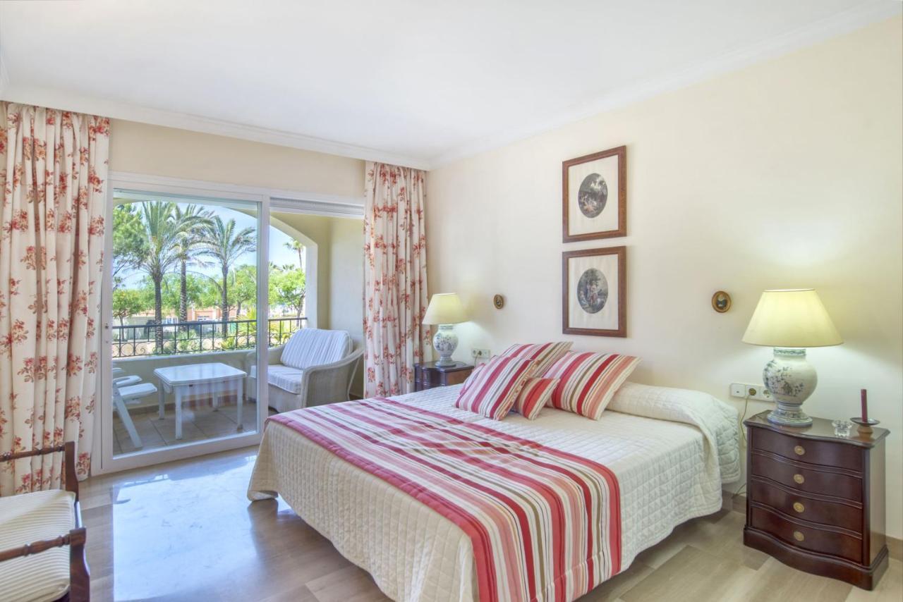 Elegant And Bright Elviria *beach *sea *
