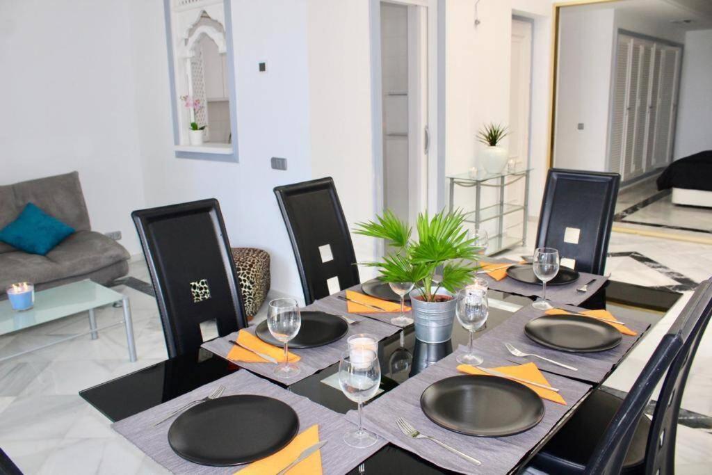 Puerto Banus Luxury Beachfront D *