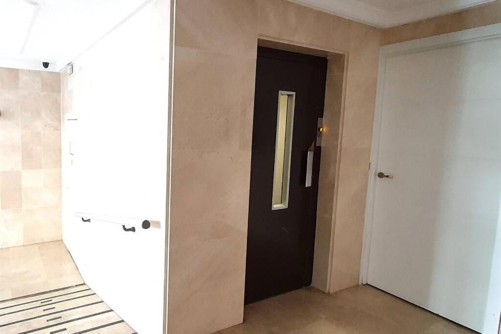 Apartment Modern Two Bedroom In Centre Marbella