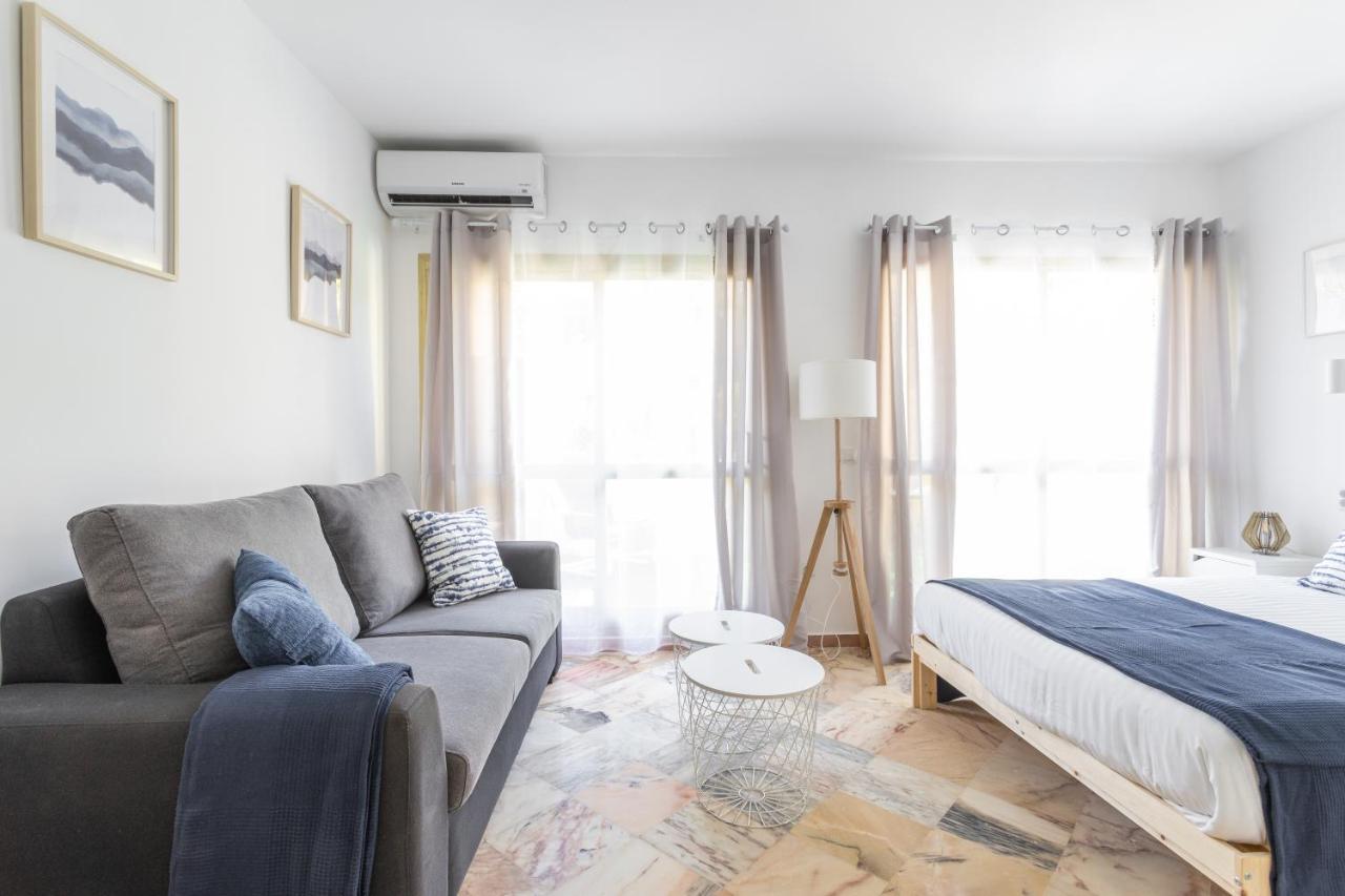Apartment Oleholidays 305 Romana Playa Primera Linea Playa Marbella