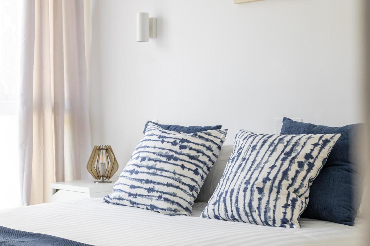 Oleholidays 305 Romana Playa Primera Linea Playa Apartment Marbella