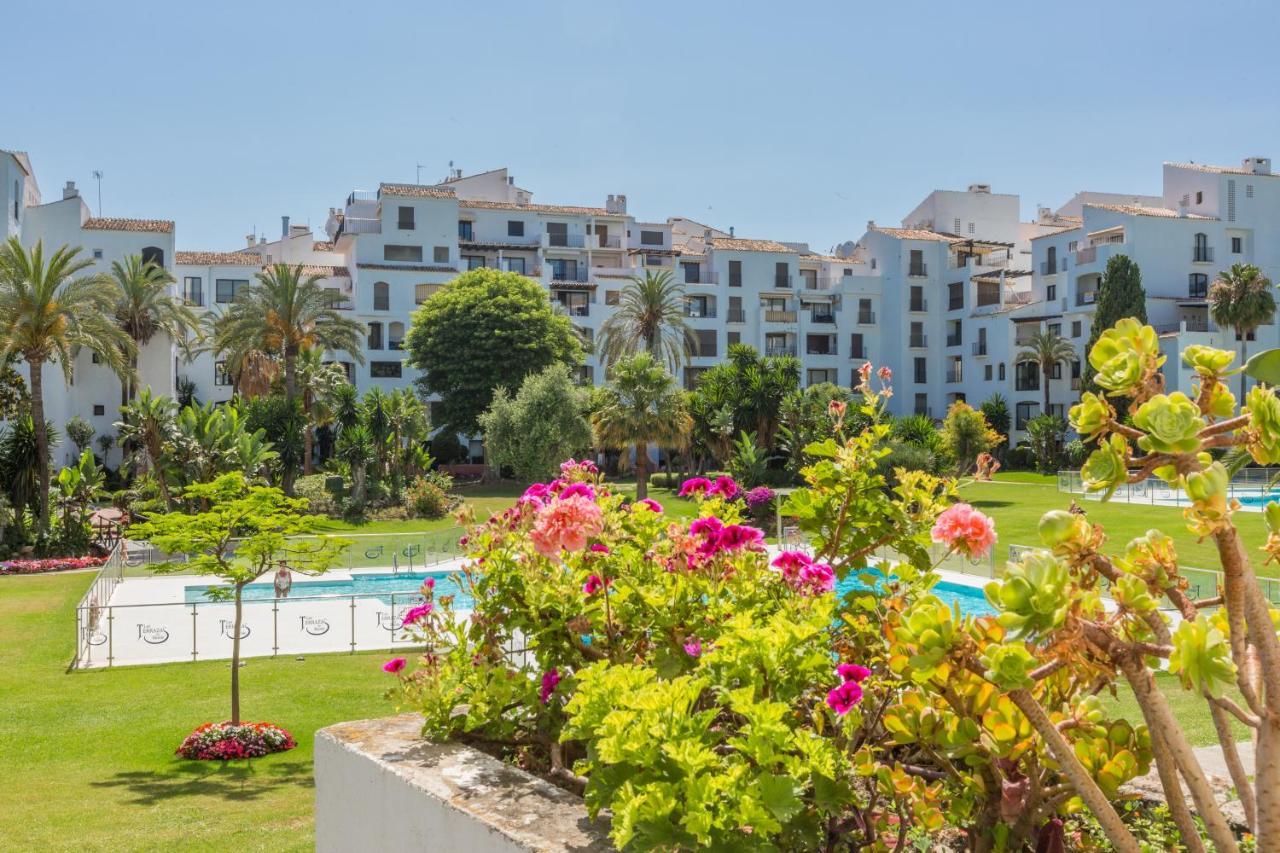 Apartment 2 Bedroom With Pool In The Heart Of Puerto Banus
