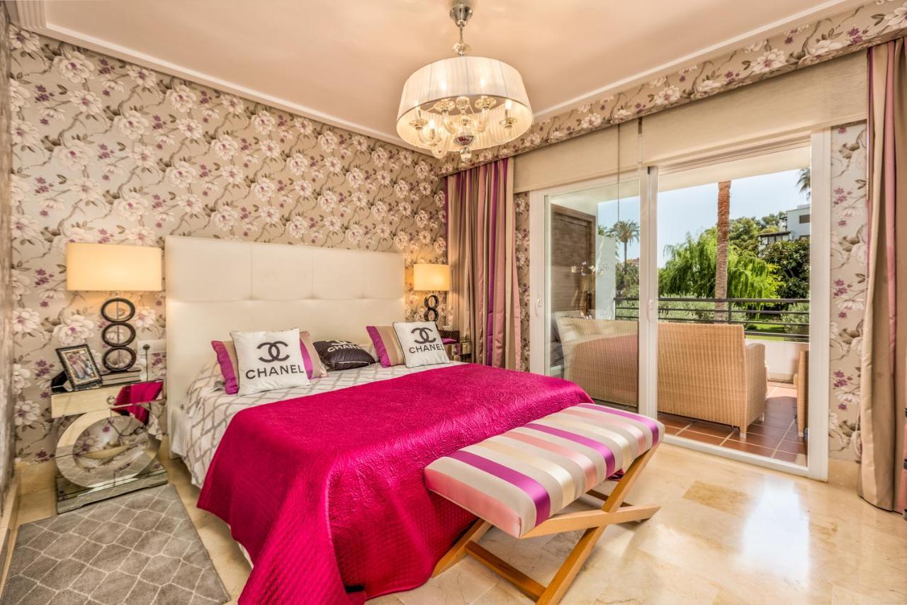 2 Bedroom With Pool In The Heart Of Puerto Banus Apartment Marbella