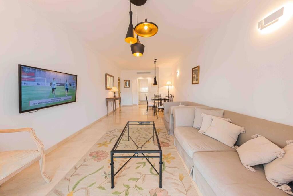 Appartement Terrazas De Banus / 2bed/ 2bath/wifi *