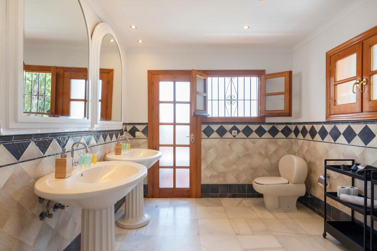 Villa Giovanni - Center - Heated Pool