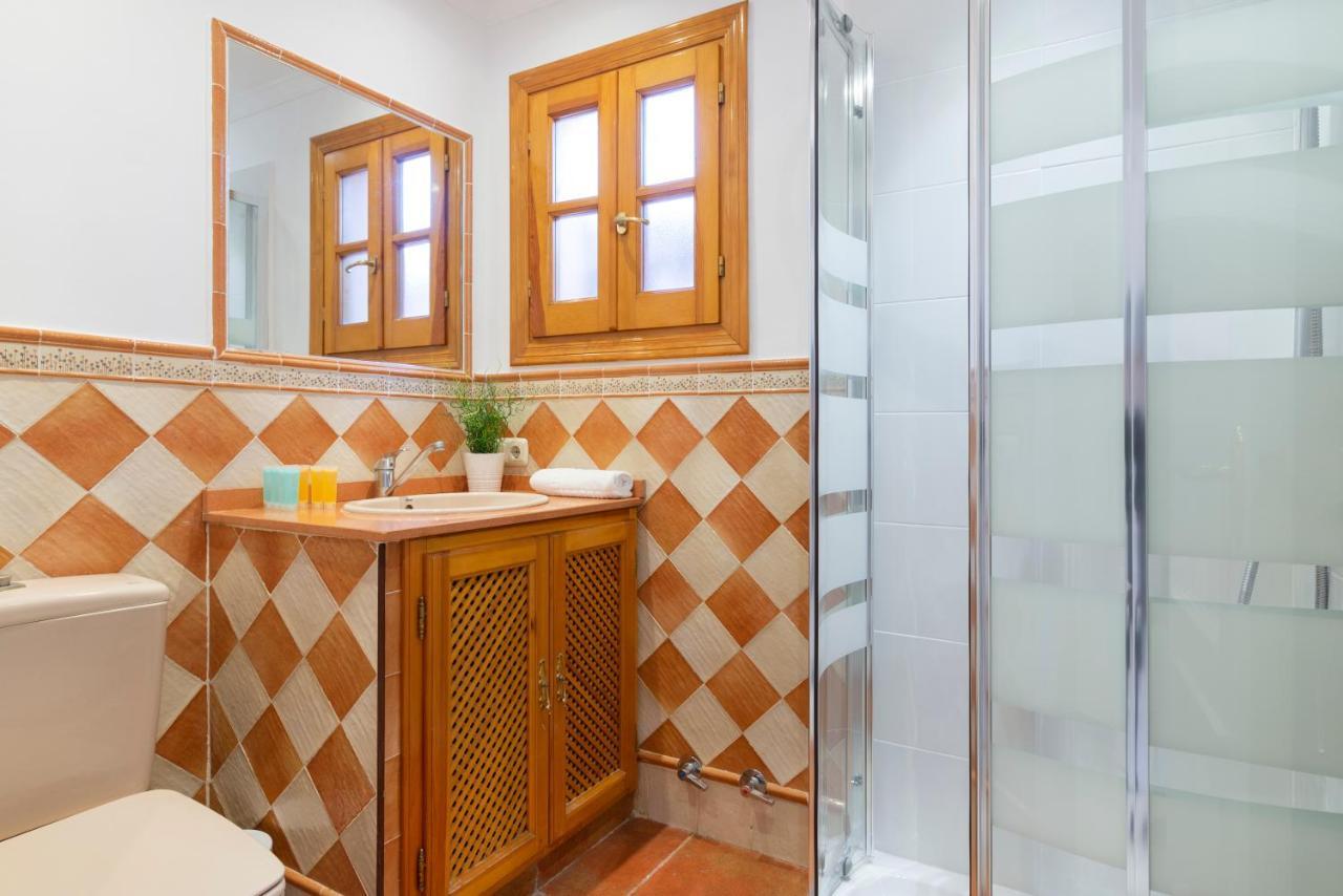 Villa Giovanni - Center - Heated Pool