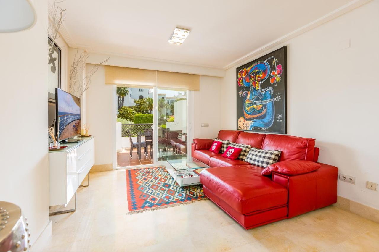 2 Bedroom With Pool In The Heart Of Puerto Banus Apartment Marbella