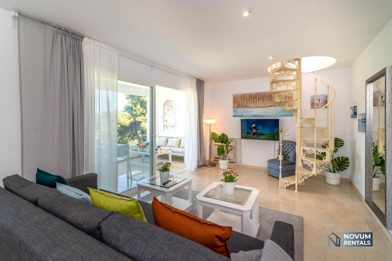 Appartement Duplex In Nueva Andalucia, Golfers Paradise *