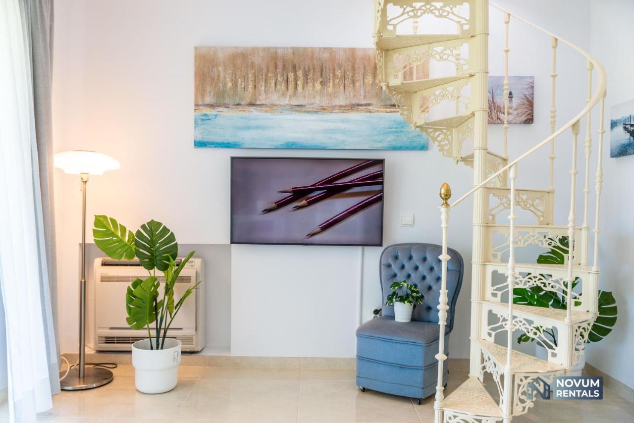 Duplex In Nueva Andalucia, Golfers Paradise Marbella