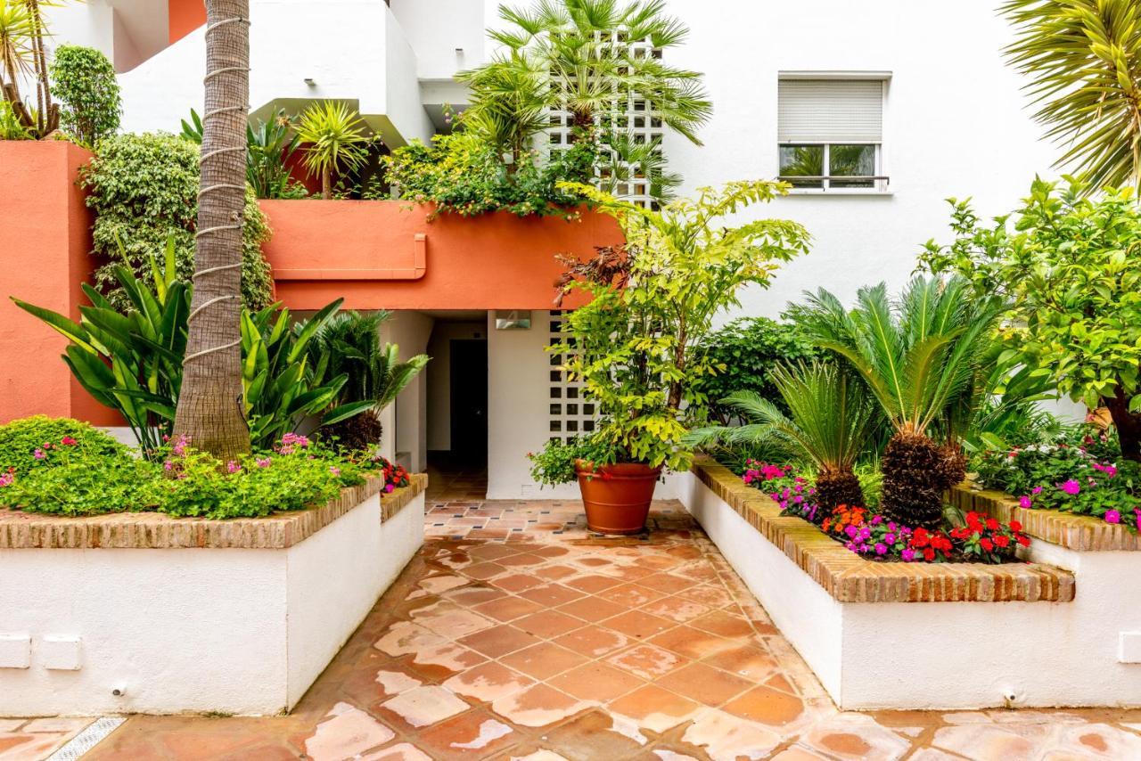 Livescape Medina Garden