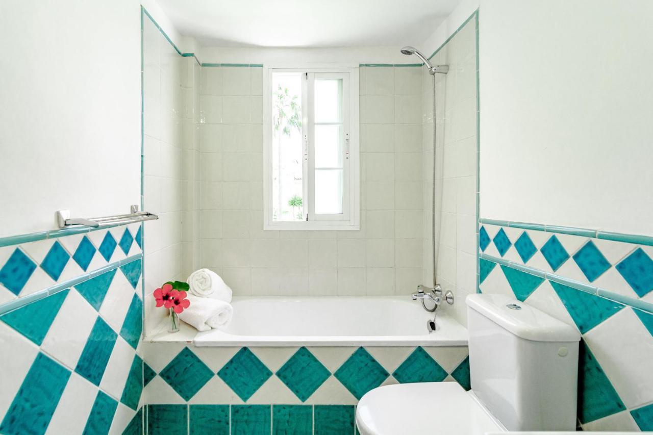 Gorgeous 2 Bedroom Townhouse In Marbella, Steps From An Incredible Holiday home Marbella