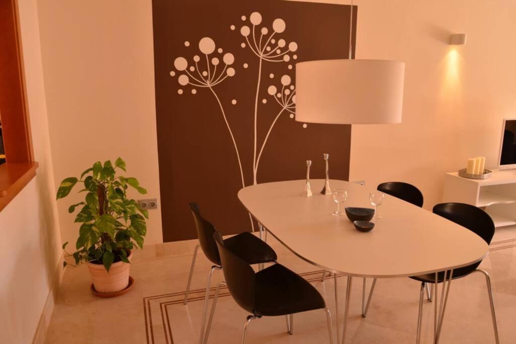 Lagenhet Med 4 Pooler, Gym, Restaurang & Jatte Nara Puerto Banus & Golf Apartment *