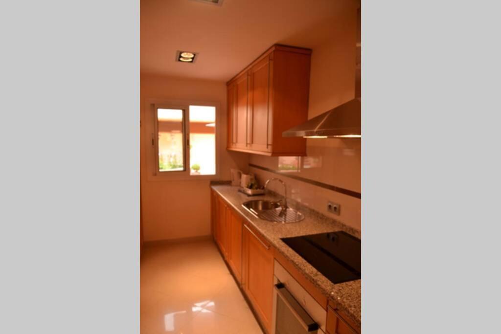 Apartment Lagenhet Med 4 Pooler, Gym, Restaurang & Jatte Nara Puerto Banus & Golf *