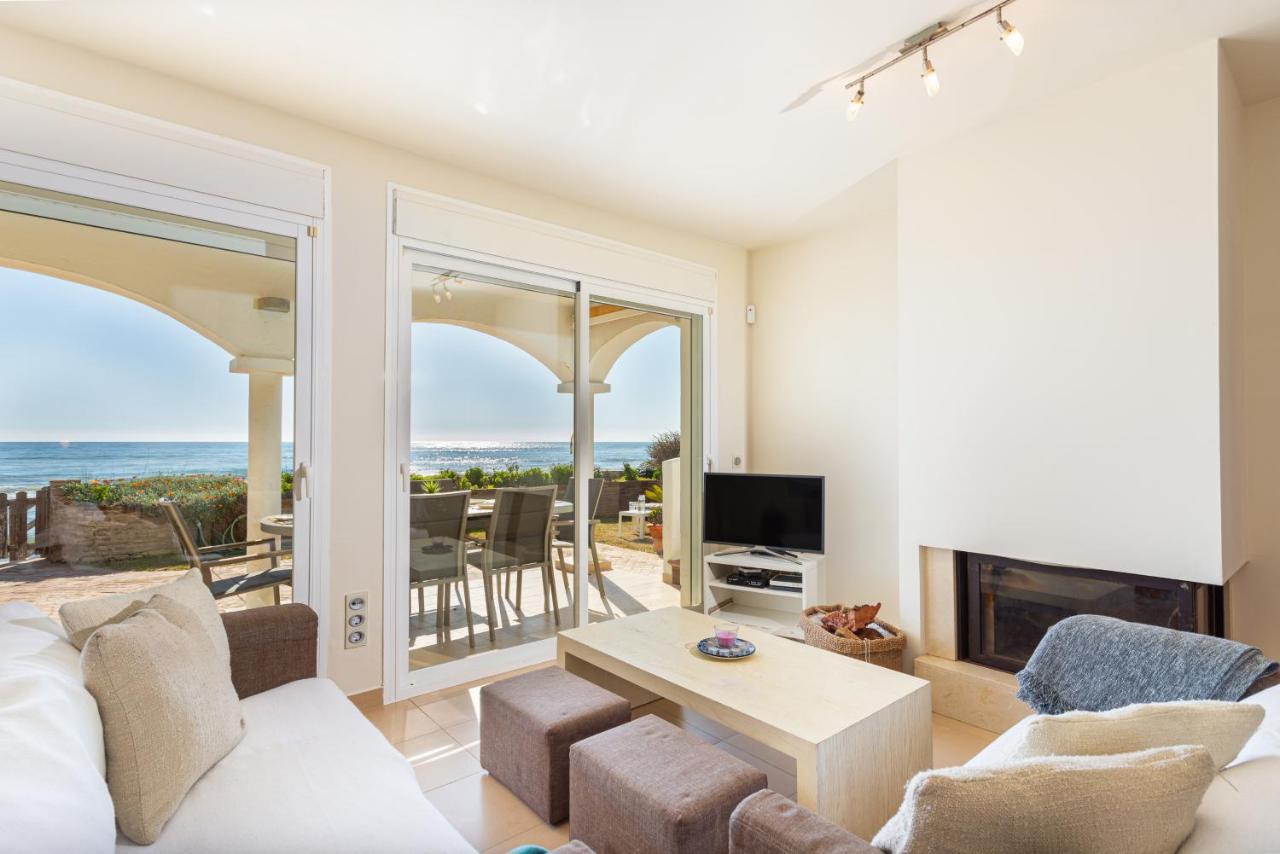 Charming On The Seafront * Marbella