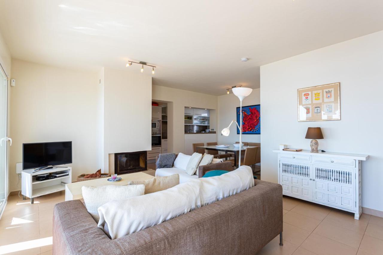 Villa Charming On The Seafront *