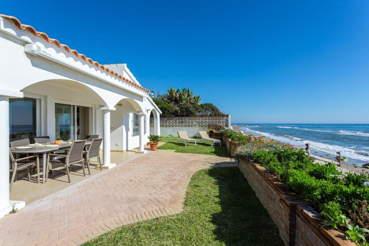 Charming On The Seafront Marbella