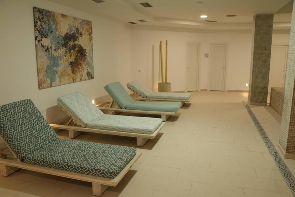 Lagenhet Med 4 Pooler, Gym, Restaurang & Jatte Nara Puerto Banus & Golf *