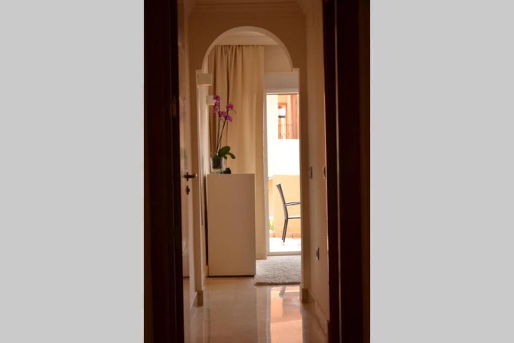 Apartment Lagenhet Med 4 Pooler, Gym, Restaurang & Jatte Nara Puerto Banus & Golf *