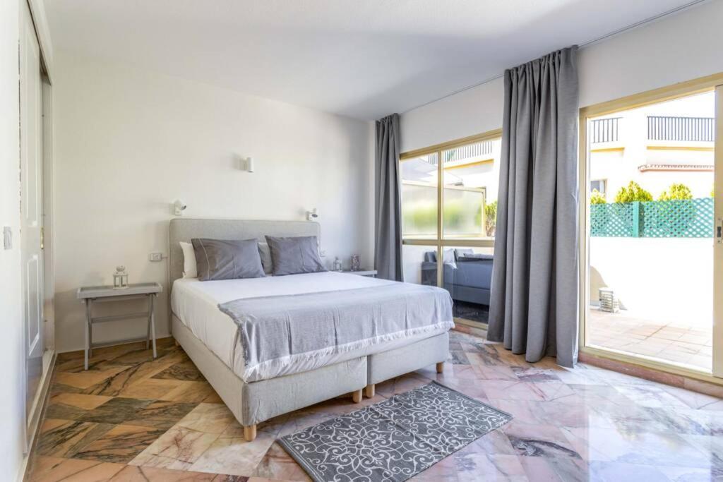 Apartamento Oleholidays 603 Romana Playa Primera Linea Playa *