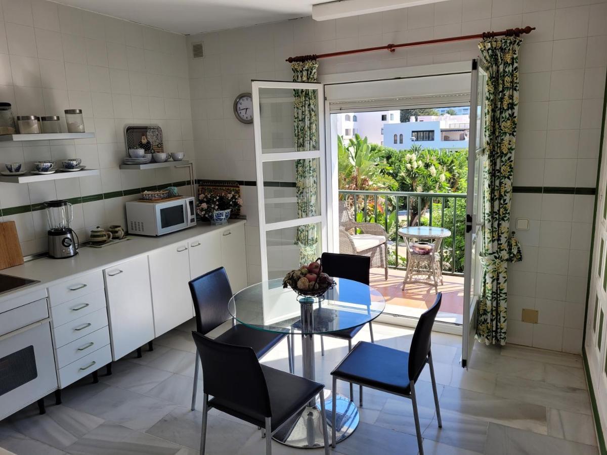Beachfront Family In Puerto Banus Apartamento