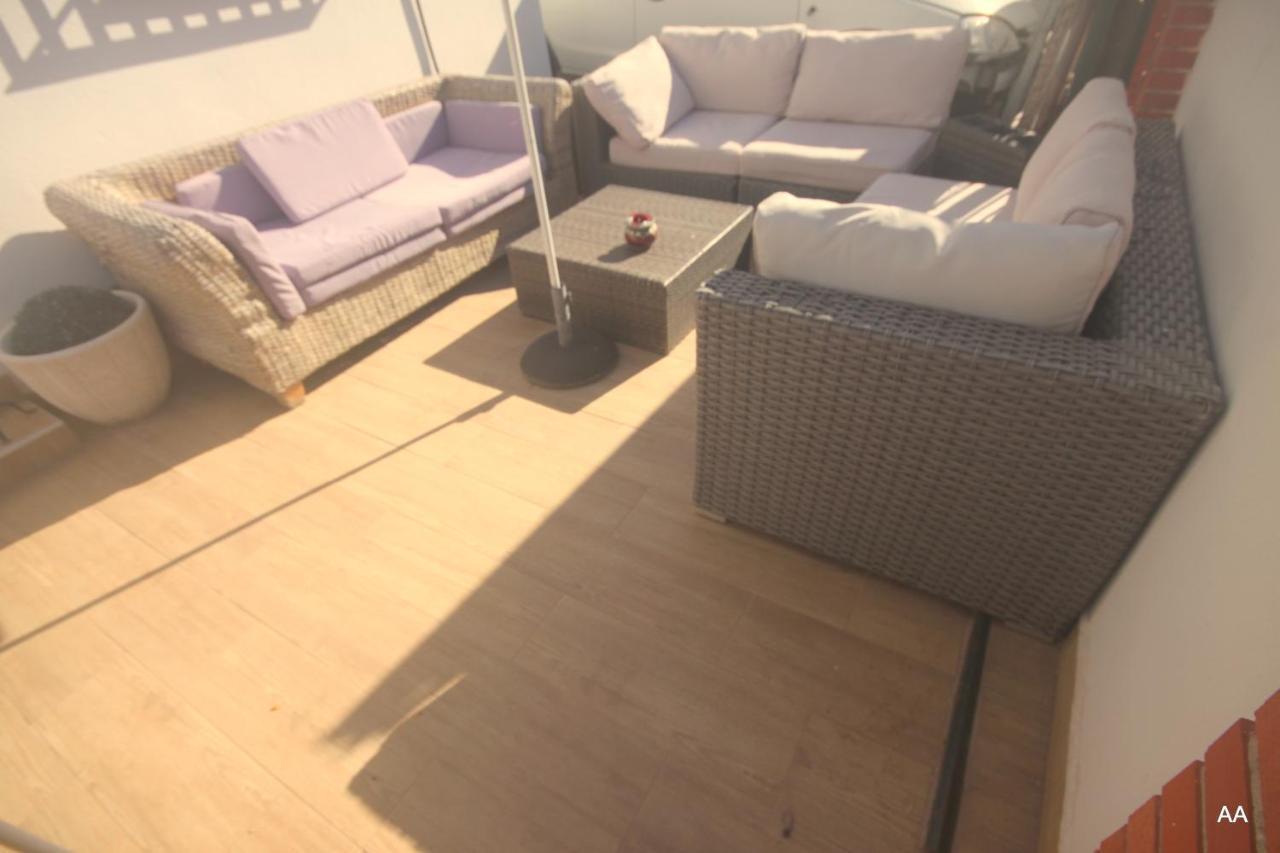 Little Peaceful Retreat With Bath, Heating, Terrace, Free Wifi Fridge Easy Parking Accommodatie bij particulieren