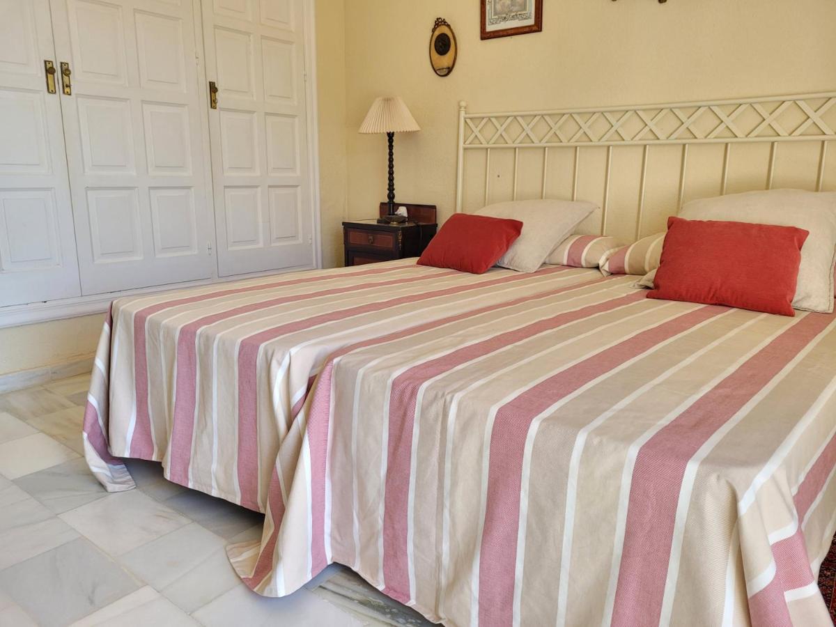 Beachfront Family In Puerto Banus Apartamento Marbella