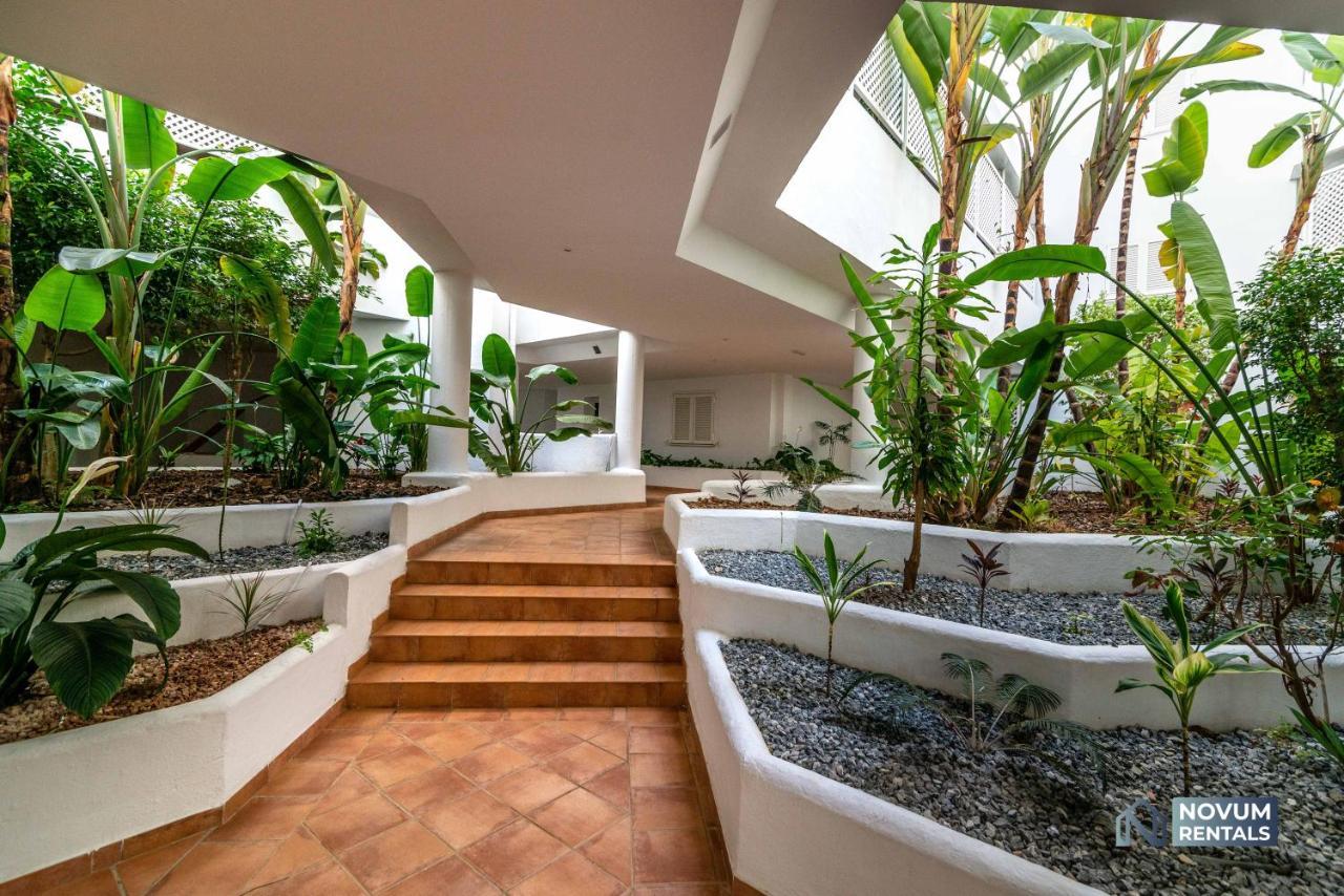 Puerto Banus Finest 2-bdrm - 50 Metres To * Marbella