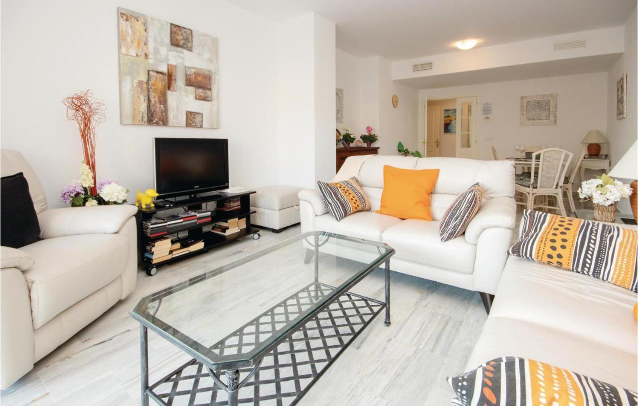 Apartment Stunning In With Swimming Pool Marbella