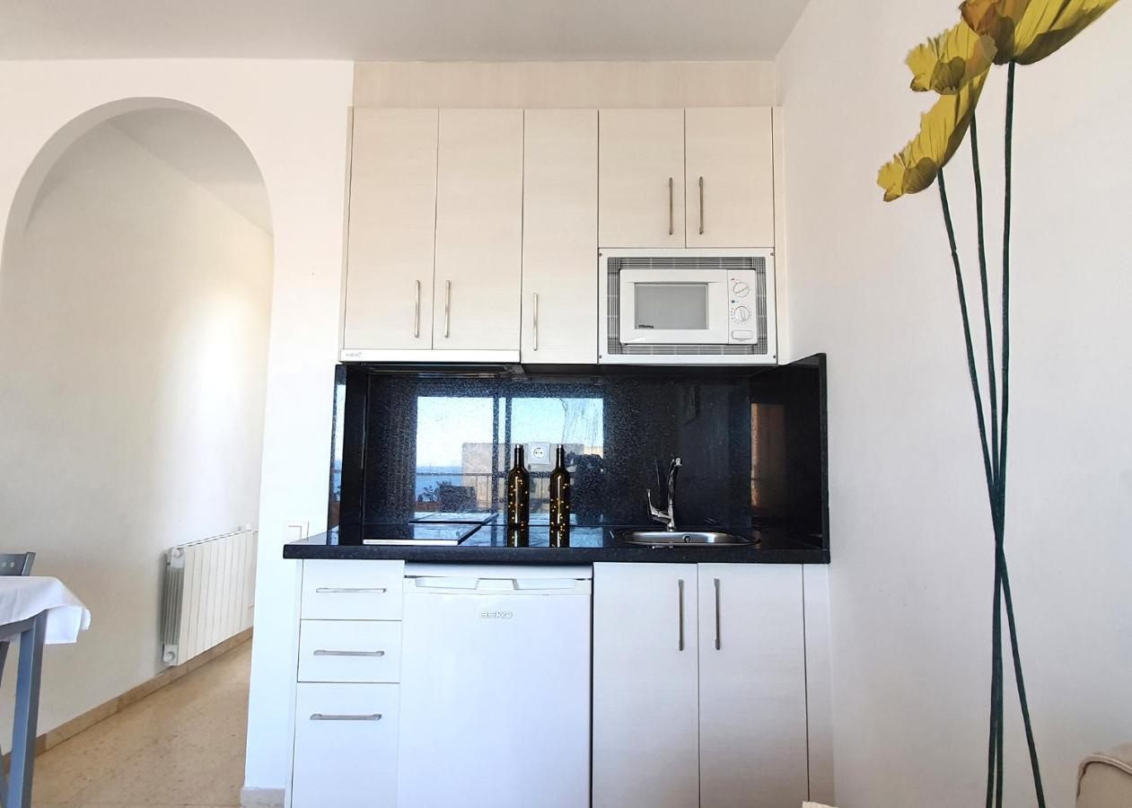 Beachfront Apartment *