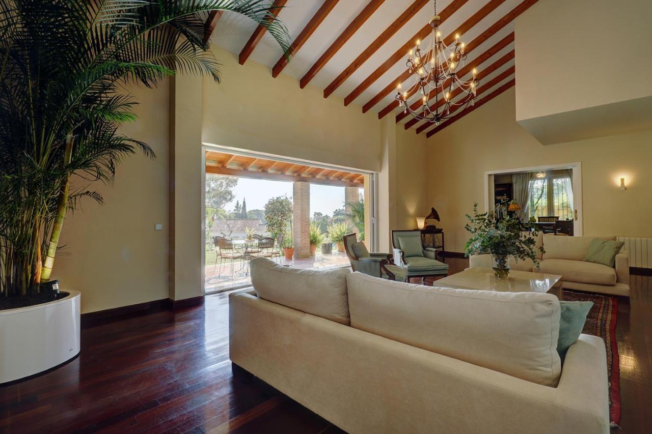 Villa In Great Location Marbella